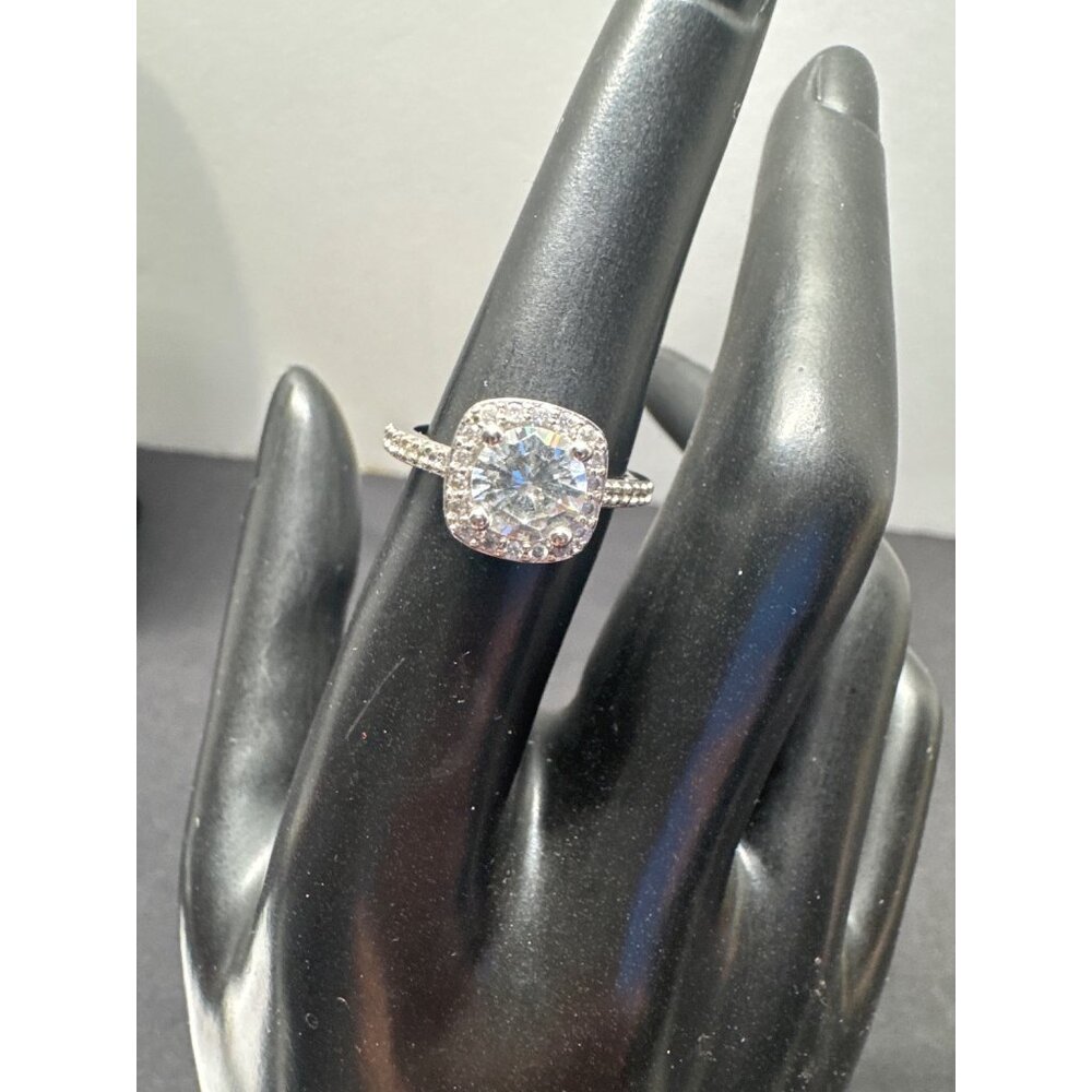 Cushion Halo CZ Engagement Ring Size 6 Silver-Tone Band With Pave Accents Elegan
